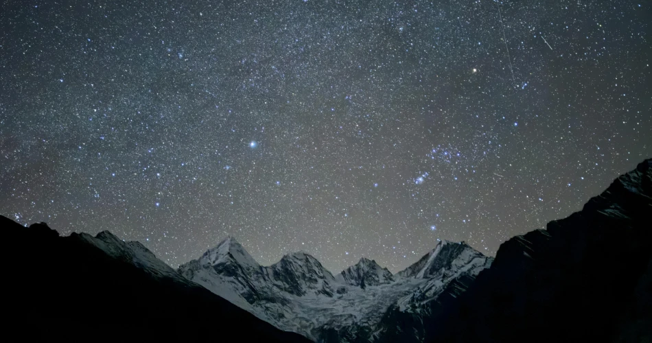 الحياة الليلية في تقاطع وادي الموت. أمسيات صحراوية فريدة لا يمكنك تفويتها