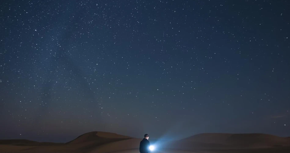 الحياة الليلية في تقاطع وادي الموت. أمسيات صحراوية فريدة لا يمكنك تفويتها